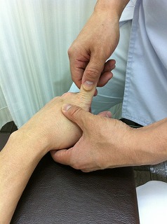 指（第２中手指関節）のAKA治療